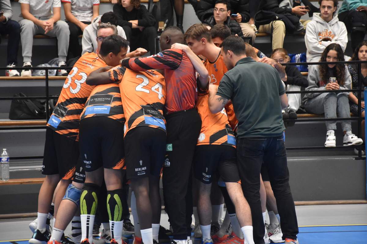 Album N1M Les Photos De La Rencontre Face Au HBC Club Handball