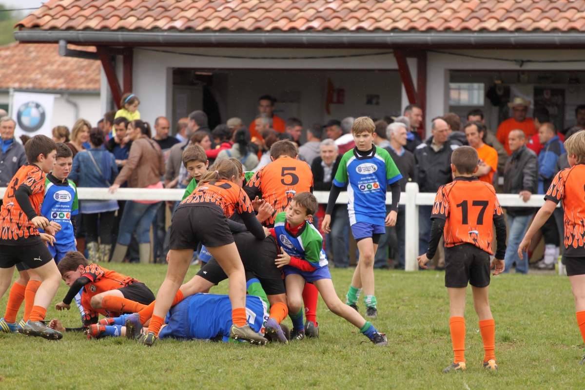 Album - TOURNOI DU 1er MAI 2015 à BARDOS - Photo N°19 - club Rugby ...